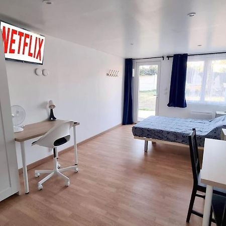 Studio En Rez De Jardin Avec Terrasse Privee - Le Petit Chateau Avesnois - Tv - Wifi - Logement Complet Avesnes-sur-Helpe Exteriör bild