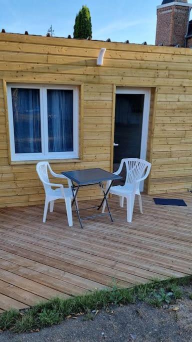Studio En Rez De Jardin Avec Terrasse Privee - Le Petit Chateau Avesnois - Tv - Wifi - Logement Complet Avesnes-sur-Helpe Exteriör bild