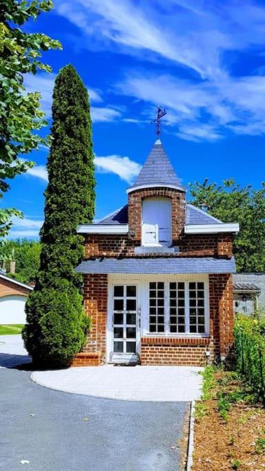 Studio En Rez De Jardin Avec Terrasse Privee - Le Petit Chateau Avesnois - Tv - Wifi - Logement Complet Avesnes-sur-Helpe Exteriör bild