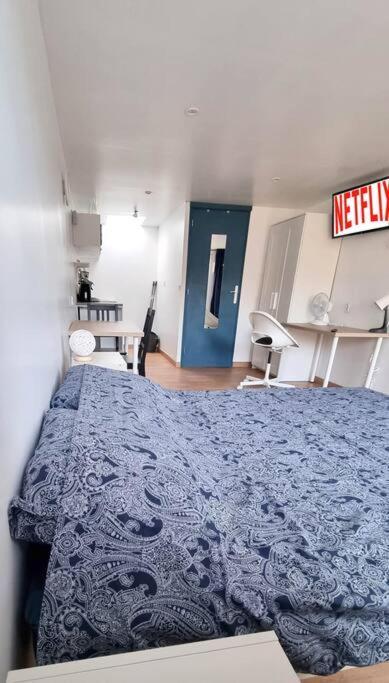 Studio En Rez De Jardin Avec Terrasse Privee - Le Petit Chateau Avesnois - Tv - Wifi - Logement Complet Avesnes-sur-Helpe Exteriör bild